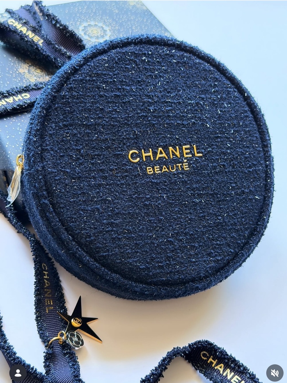 NEW 🕶️❣️CHANEL❣️🕶️GWP Beauty Line Tweed Round Blue Holiday Pouch Limited Edition